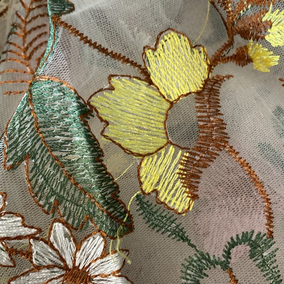 Small Kailier Floral Midi Dress - Picture 5 of 11